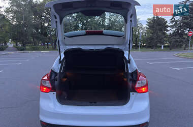Хэтчбек Ford Focus 2014 в 