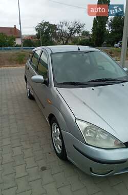 Хэтчбек Ford Focus 2003 в 