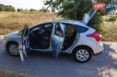 Хетчбек Ford Focus 2013 в 