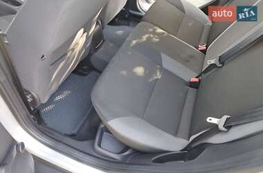 Хетчбек Ford Focus 2013 в 