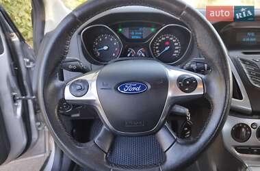Хетчбек Ford Focus 2013 в 