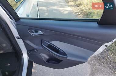 Хетчбек Ford Focus 2013 в 