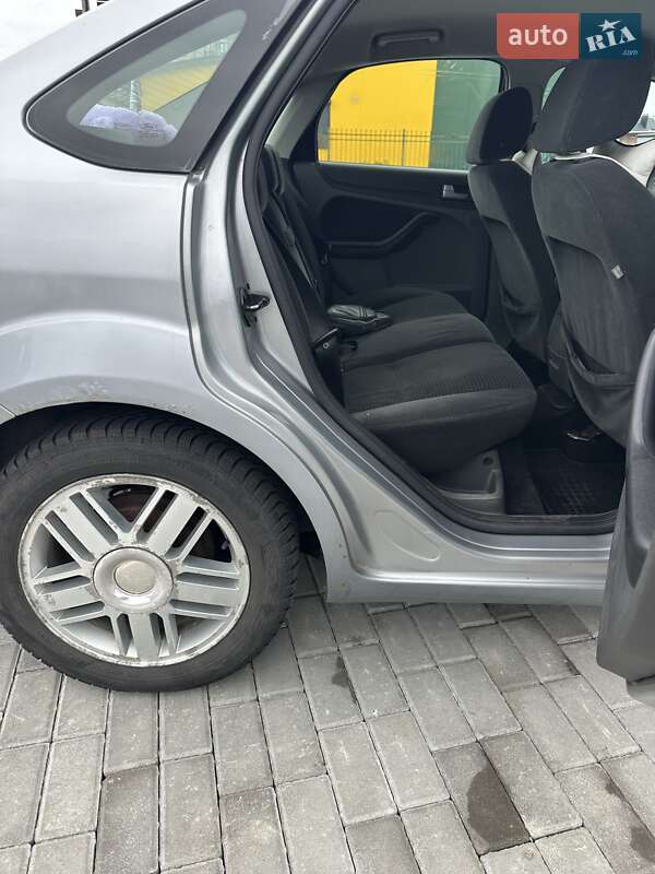 Седан Ford Focus 2005 в Шептицькому фото 15 Седан Ford Focus 2005 в Шептицькому