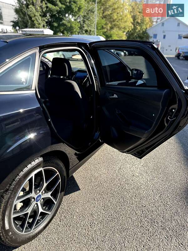 Седан Ford Focus 2018 в Киеве