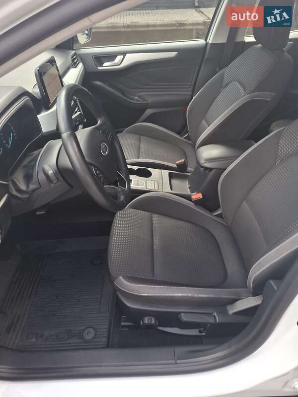 Хэтчбек Ford Focus 2019 в Днепре фото 20 Хэтчбек Ford Focus 2019 в Днепре