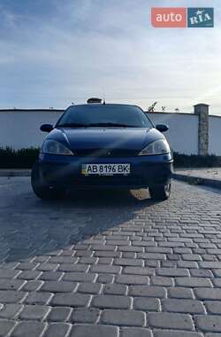 Хэтчбек Ford Focus 2000 в 