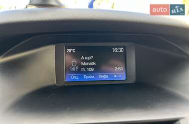 Хетчбек Ford Focus 2016 в 
