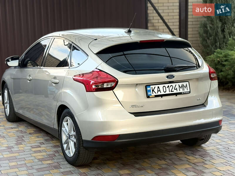 Хэтчбек Ford Focus 2015 в Днепре