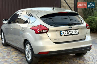 Хэтчбек Ford Focus 2015 в 