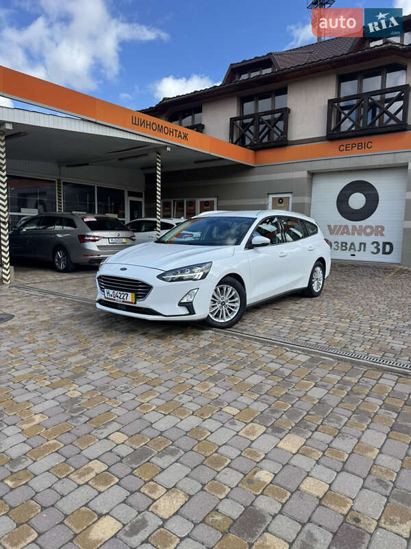 Универсал Ford Focus 2020 в Сваляве