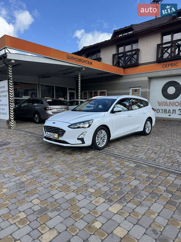 Универсал Ford Focus 2020 в Сваляве