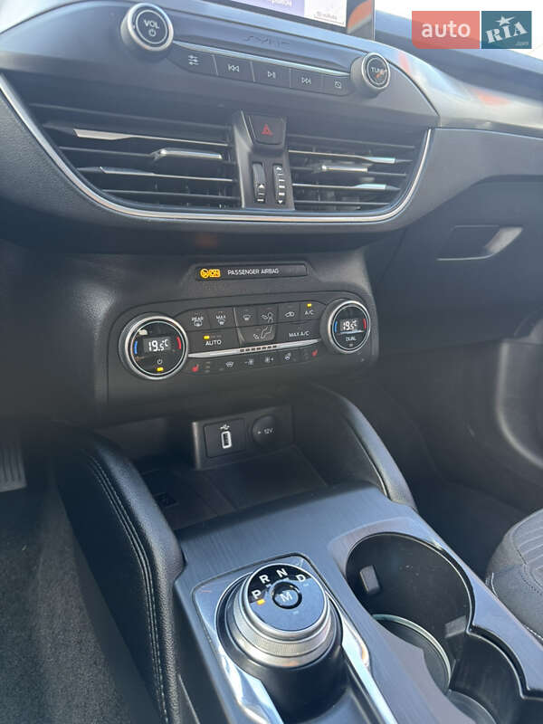 Универсал Ford Focus 2020 в Сваляве