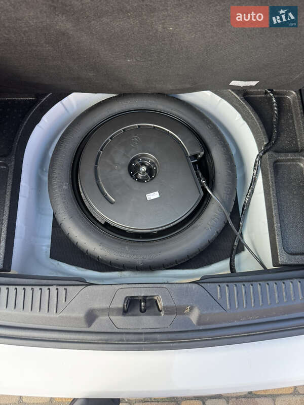 Универсал Ford Focus 2020 в Сваляве