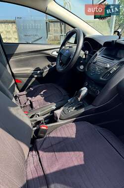 Седан Ford Focus 2015 в Ужгороде