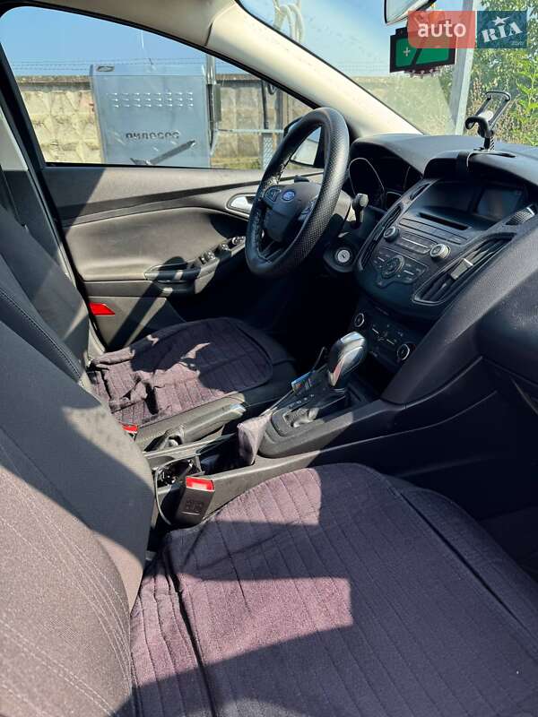 Седан Ford Focus 2015 в Ужгороде