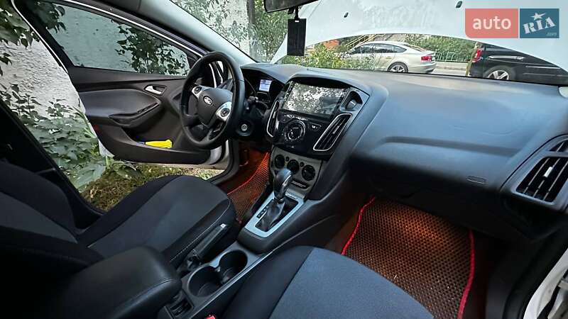 Хэтчбек Ford Focus 2013 в Киеве фото 8 Хэтчбек Ford Focus 2013 в Киеве