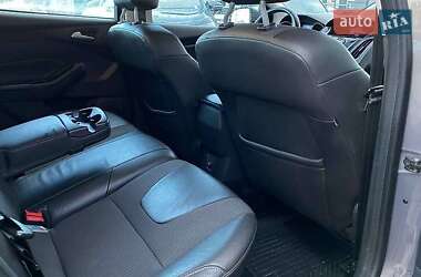 Хэтчбек Ford Focus 2011 в 