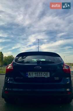 Хэтчбек Ford Focus 2013 в 