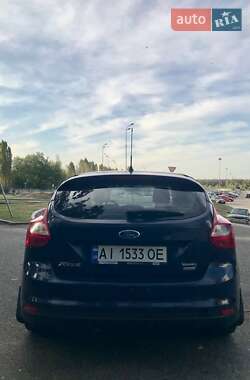 Хэтчбек Ford Focus 2013 в 