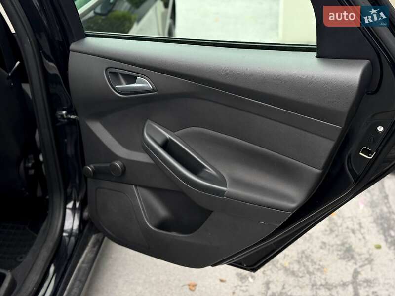 Универсал Ford Focus 2015 в Ровно