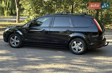 Универсал Ford Focus 2010 в 