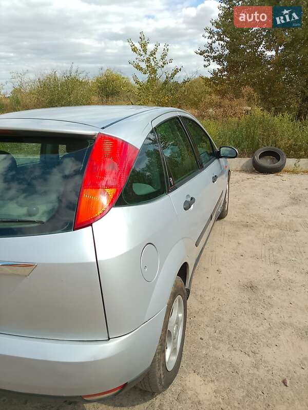 Хэтчбек Ford Focus 1999 в Киеве