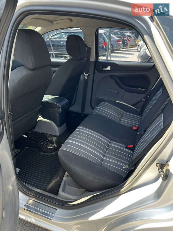 Хетчбек Ford Focus 2011 в Києві