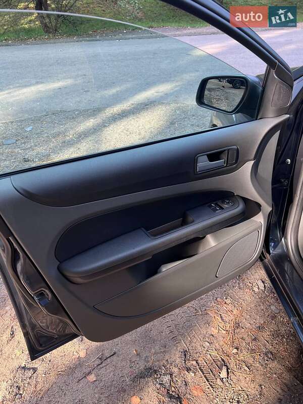 Универсал Ford Focus 2006 в Житомире фото 11 Универсал Ford Focus 2006 в Житомире