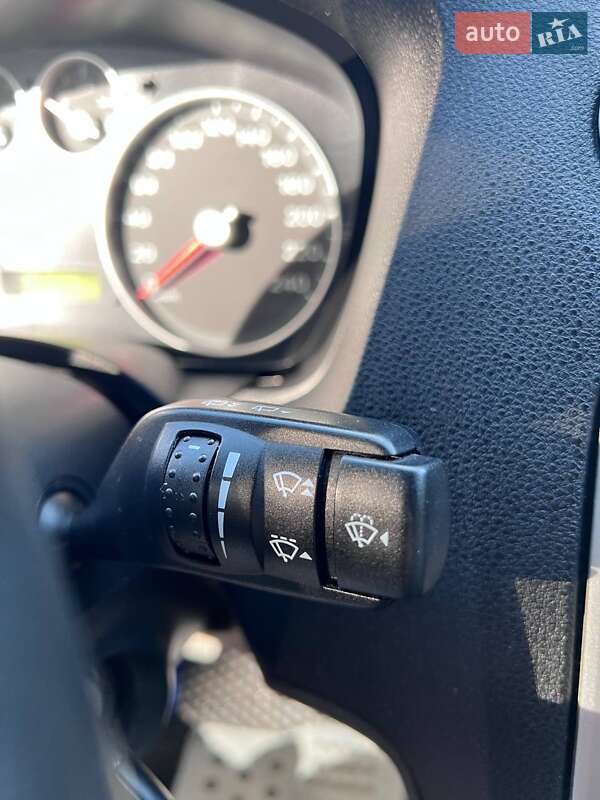 Універсал Ford Focus 2006 в Житомирі