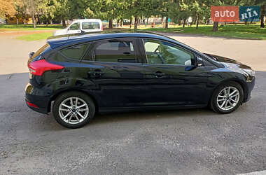 Хэтчбек Ford Focus 2015 в 