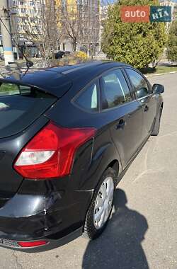 Хэтчбек Ford Focus 2012 в Калуше