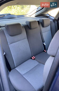 Хэтчбек Ford Focus 2006 в 