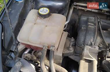 Хэтчбек Ford Focus 2011 в 