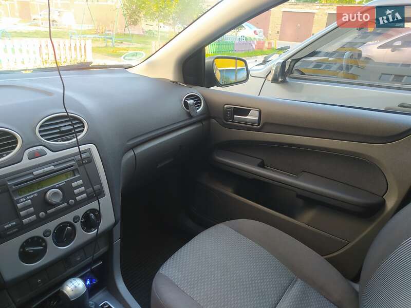 Хэтчбек Ford Focus 2006 в Чернигове
