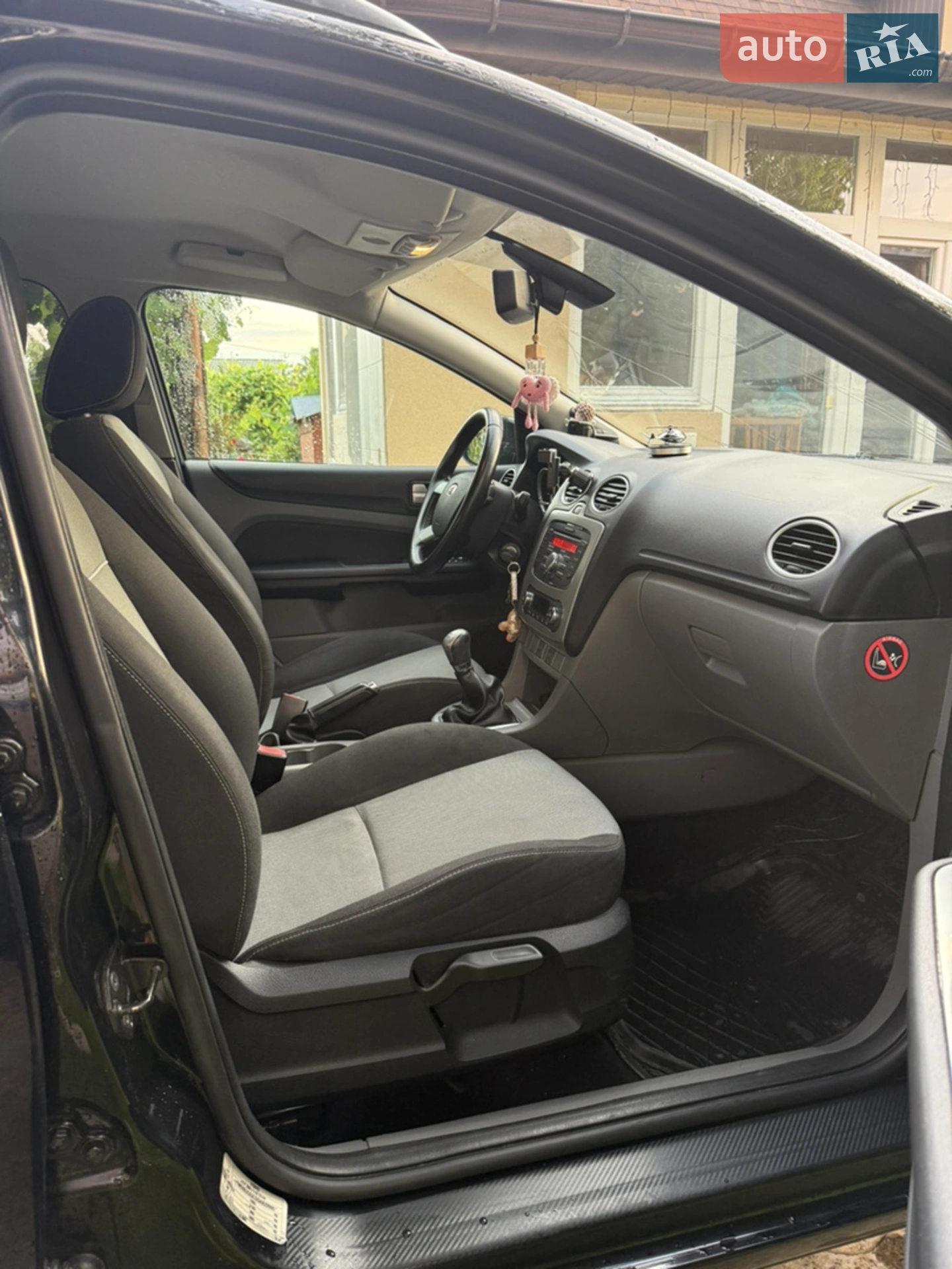 2010 Ford Focus - мініатюра 8