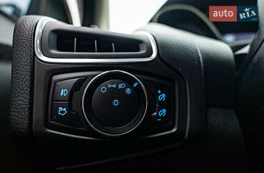 Седан Ford Focus 2014 в 