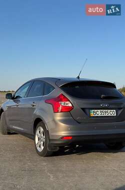 Седан Ford Focus 2011 в 