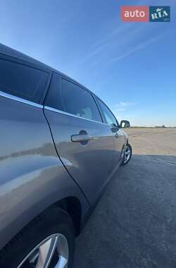Седан Ford Focus 2011 в 