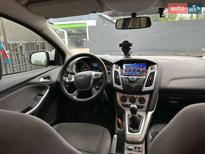 Хэтчбек Ford Focus 2014 в Днепре фото 7 Хэтчбек Ford Focus 2014 в Днепре