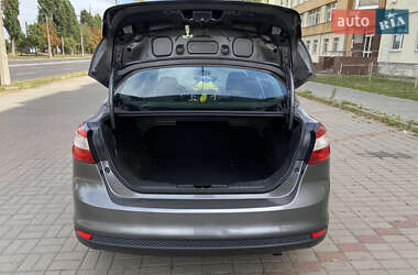 Седан Ford Focus 2013 в 