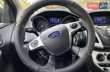 Седан Ford Focus 2013 в 