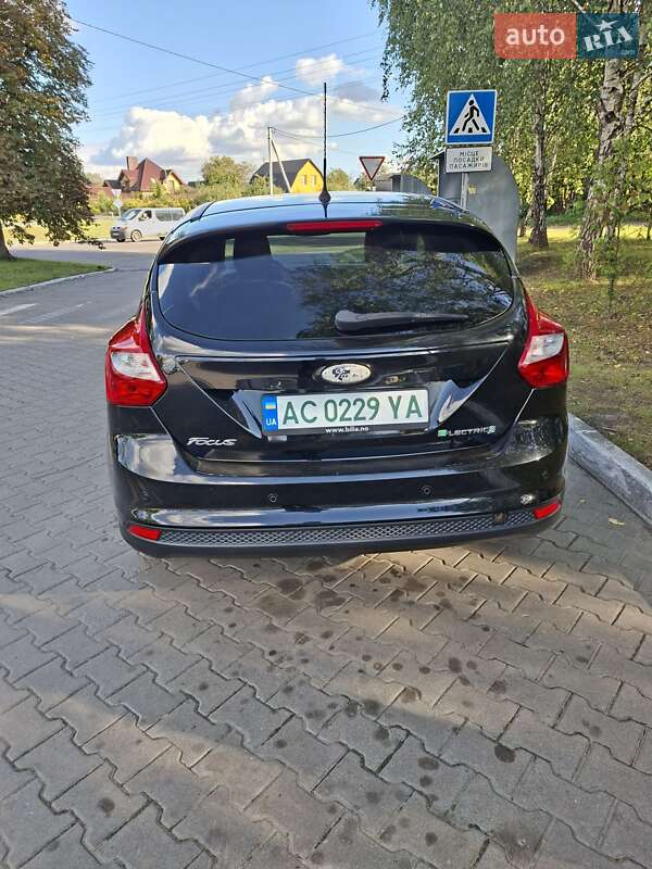 Хэтчбек Ford Focus 2013 в Луцке фото 9 Хэтчбек Ford Focus 2013 в Луцке