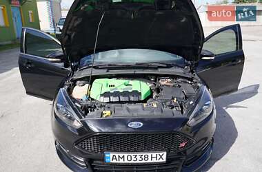 Хэтчбек Ford Focus 2017 в 