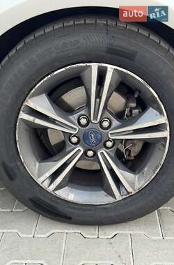 Хетчбек Ford Focus 2013 в 