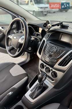 Хетчбек Ford Focus 2013 в 