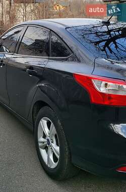 Седан Ford Focus 2013 в 