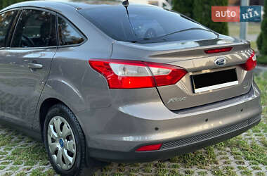 Седан Ford Focus 2013 в 