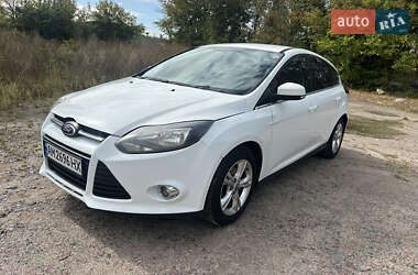 Хэтчбек Ford Focus 2012 в 