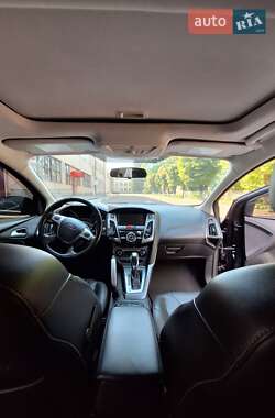Седан Ford Focus 2012 в 