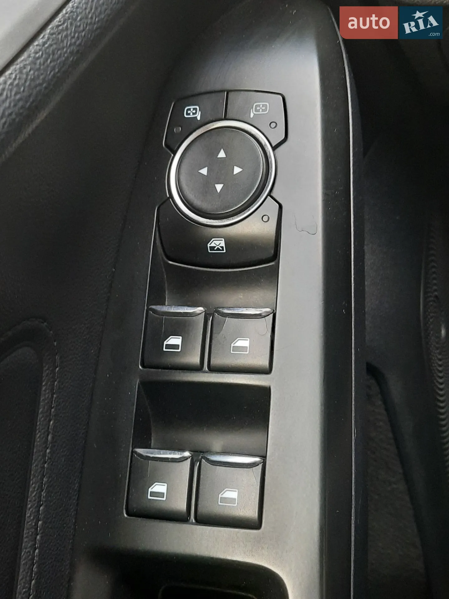 2018 Ford Focus - мініатюра 16